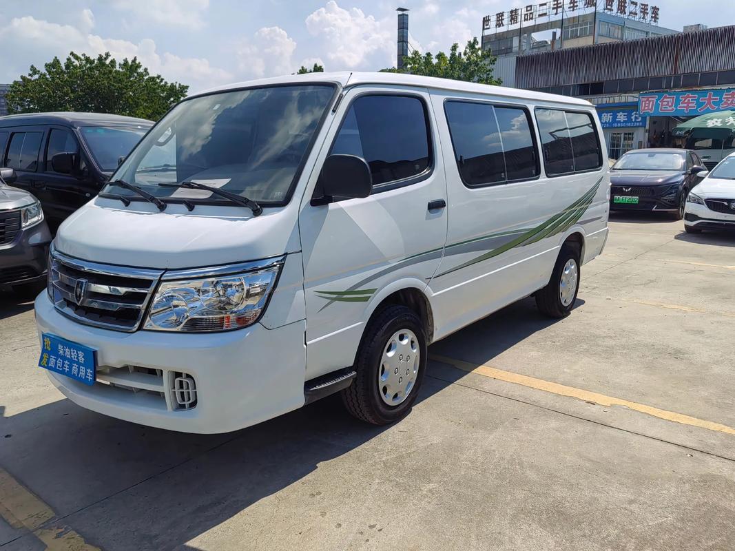 沈阳金杯面包车图片及报价(沈阳金杯海狮面包车新车报价)