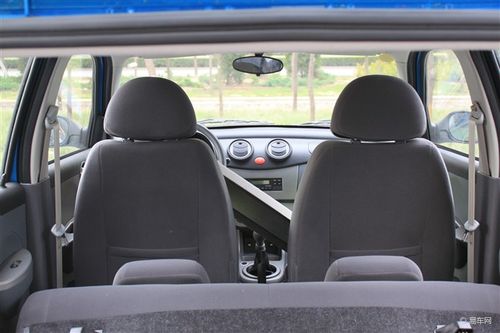 力帆320改装跑车霸气 力帆320改装内饰图片