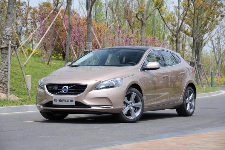 沃尔沃v40车怎么样／沃尔沃v40cc怎么样