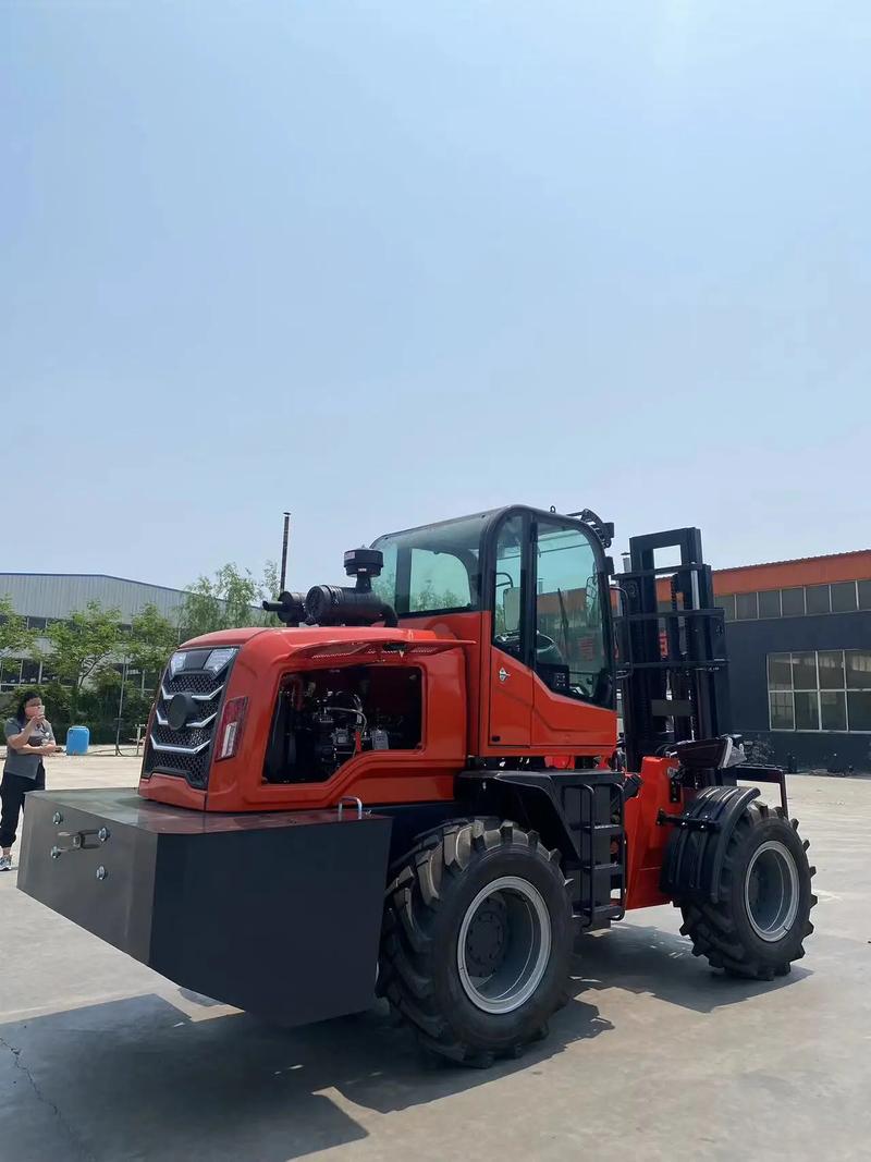 山东凯大四驱越野叉车(山东凯大四驱越野叉车山叉四驱越野哪个好)