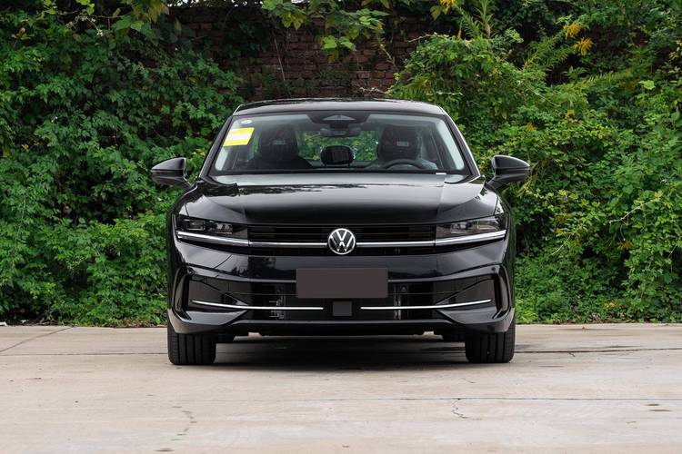 一汽大众迈腾图片(一汽大众迈腾b9价格及图片)