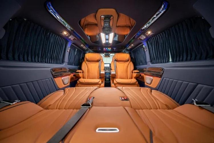 北京奔驰商务车七座报价(迈巴赫vs680七座商务报价)