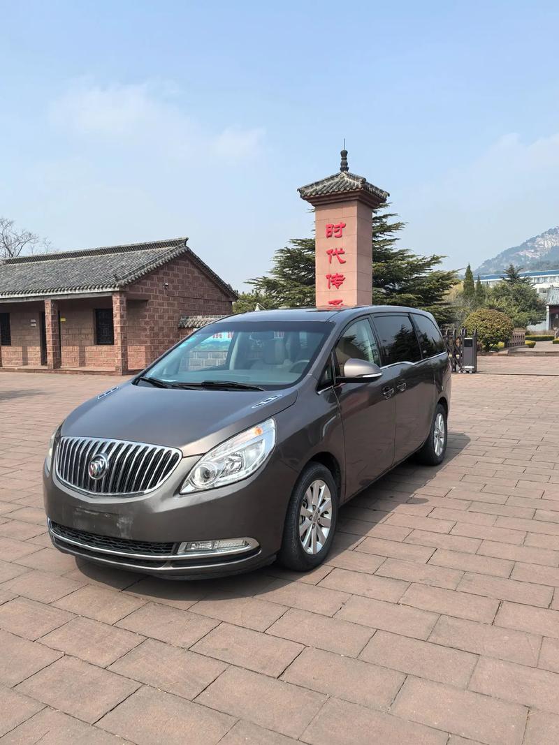 别克gl8胖头鱼报价图片 别克gl8胖头鱼新款试驾视频